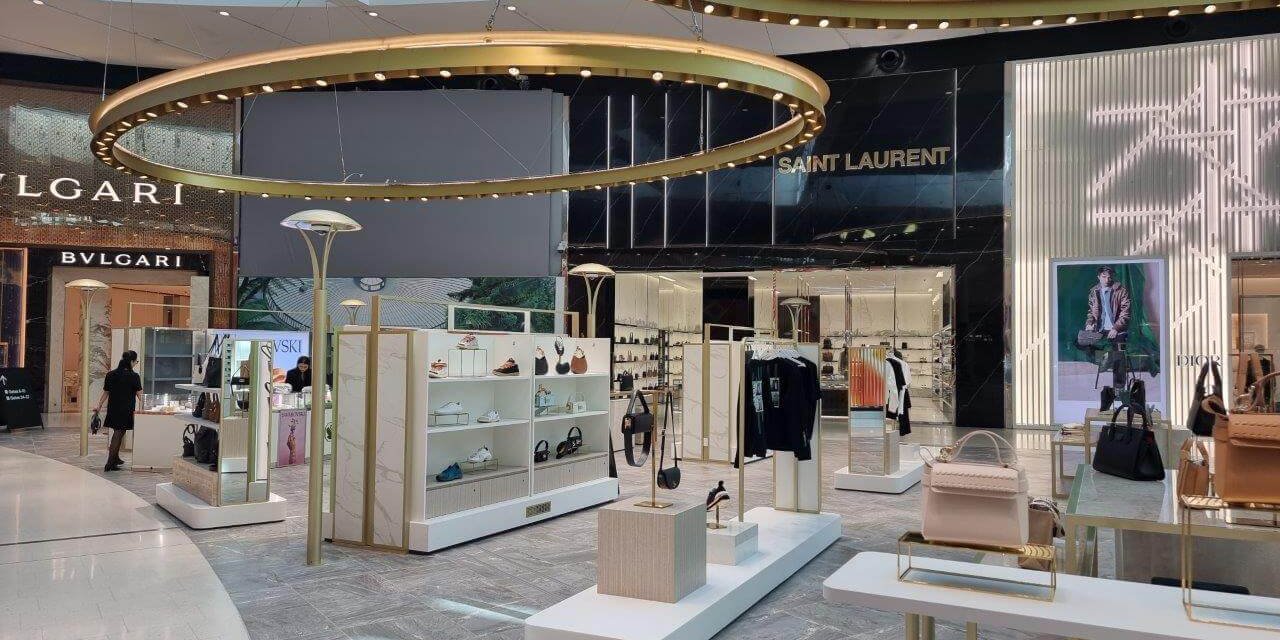Heinemann Mega B Duty Free Store