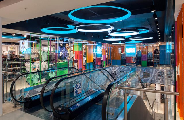 CL920Canterbury20photo20443820Escalators.jpg thumbnail