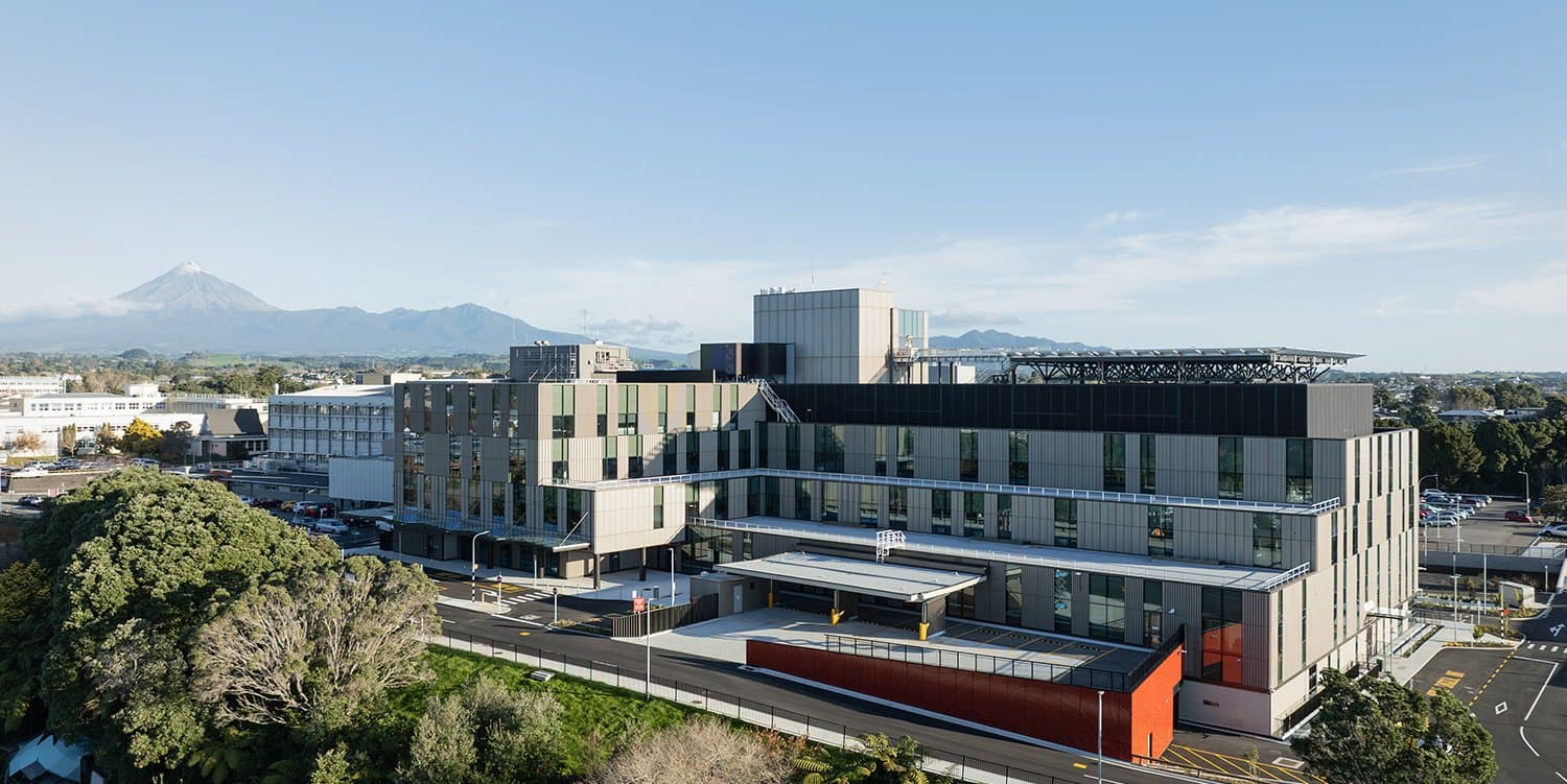 Te Rau Mātāpuna o Taranaki, Taranaki Base Hospital
